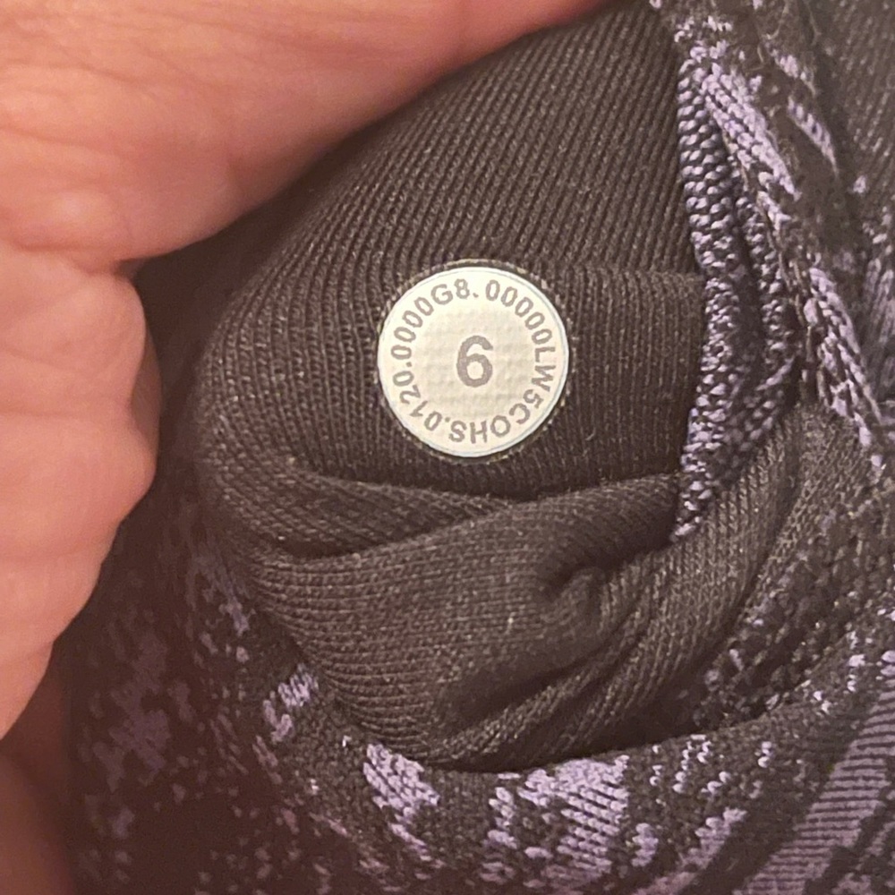 Very rare Lululemon Wunder Under Leggings! - Picture 10 of 11